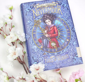 Read more about the article [Rezension] Nevermoor – Fluch und Wunder – Jessica Townsend